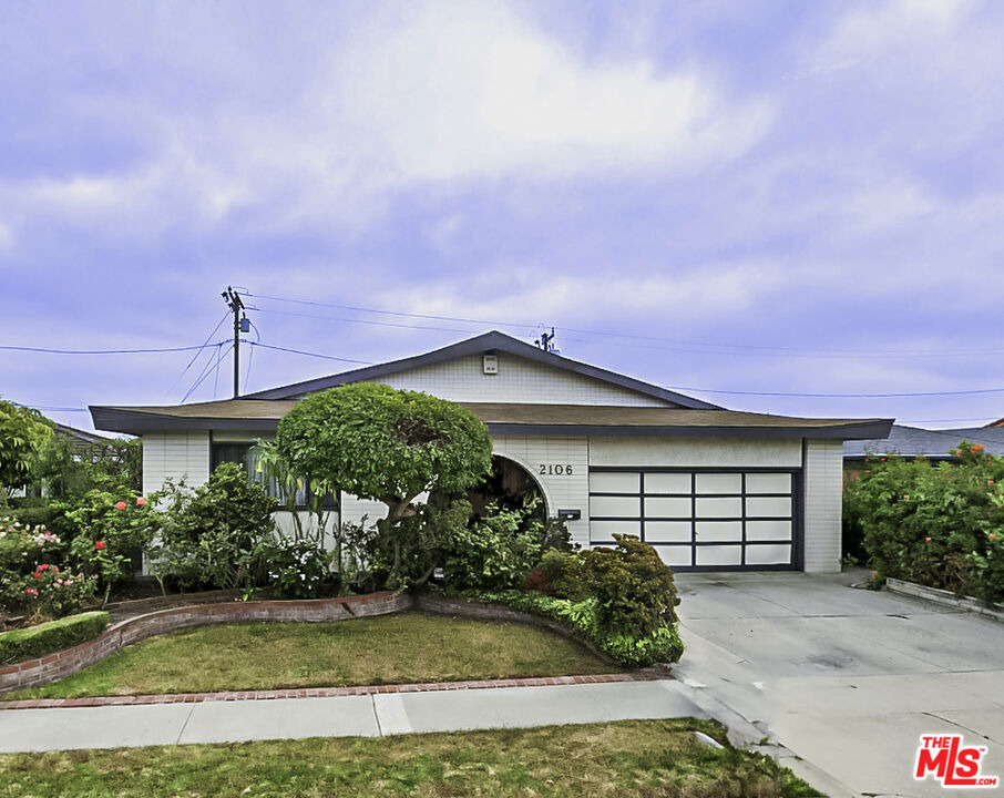 2106 W 166th Street - Photo 0