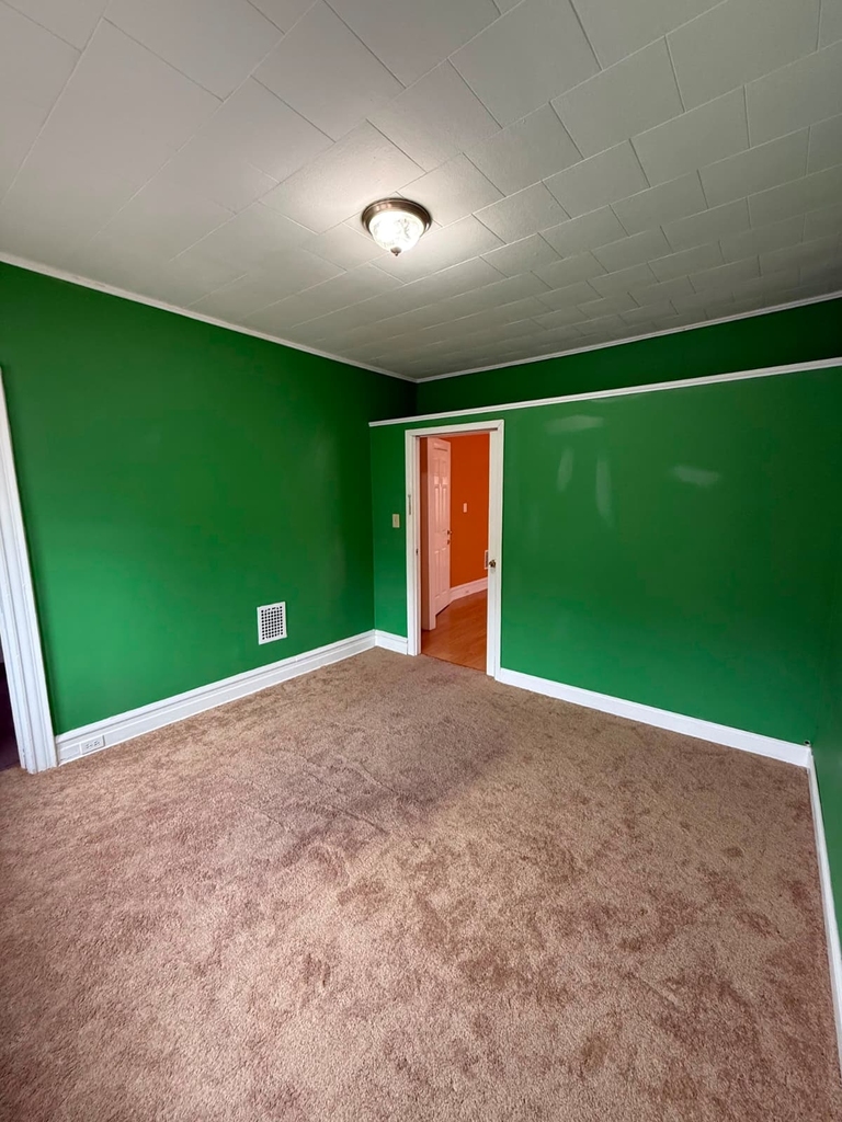 Luxurious 76th Street, Woodhaven Apartment - Photo 6