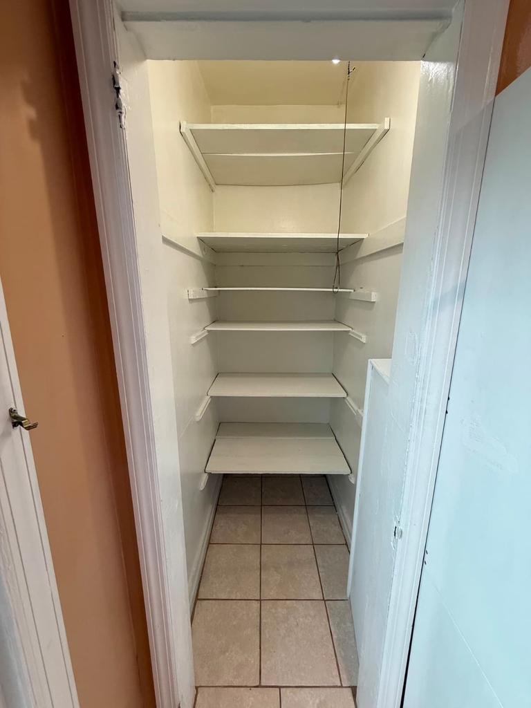 Luxurious 76th Street, Woodhaven Apartment - Photo 9