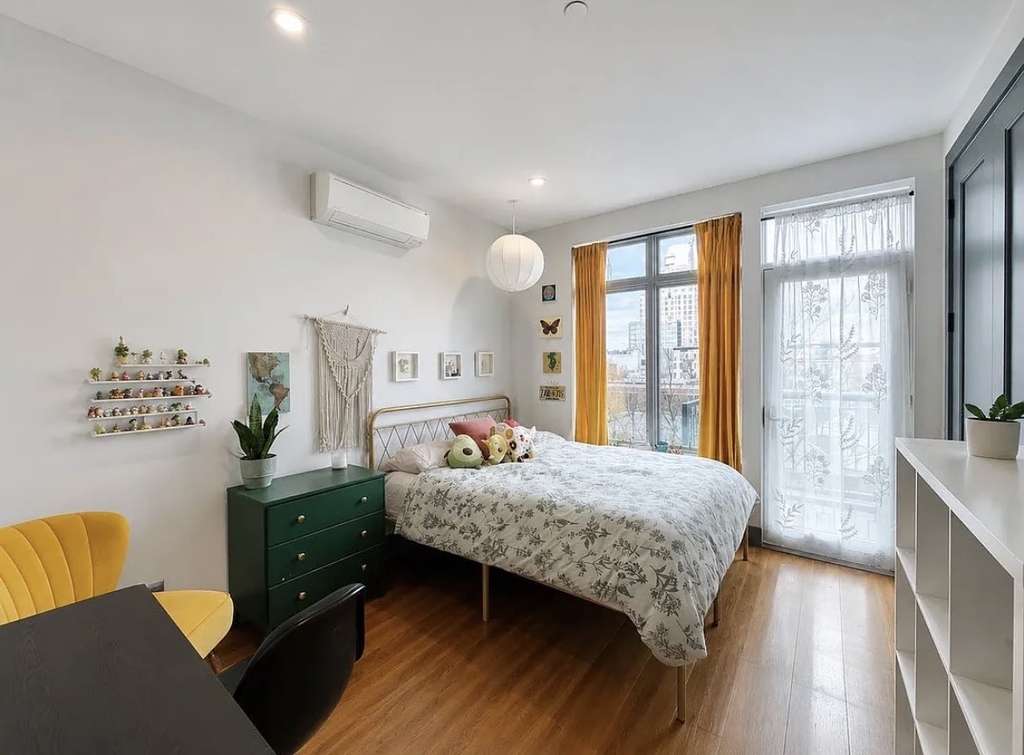 27 Woodbine Street - Photo 0