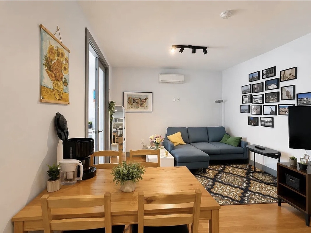 27 Woodbine Street - Photo 3