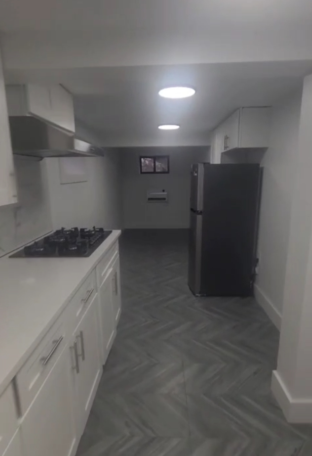 232nd St.  Laurelton Jamaica queens Apartment - Photo 6