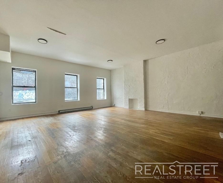 916 Broadway - Photo 6