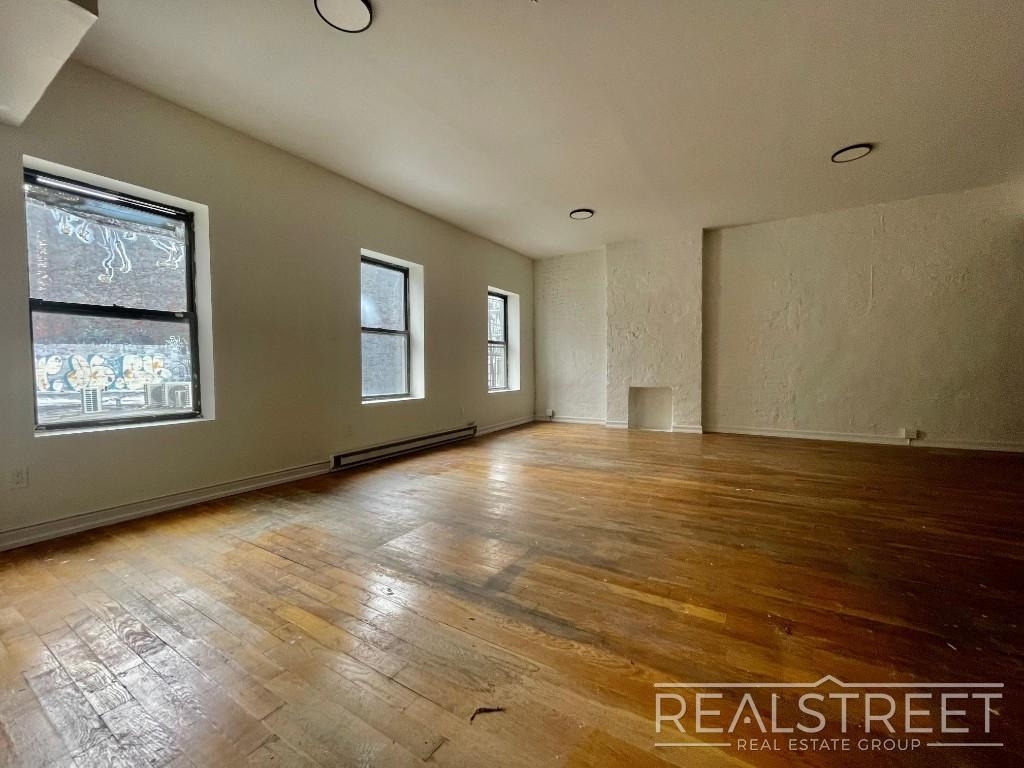 916 Broadway - Photo 4