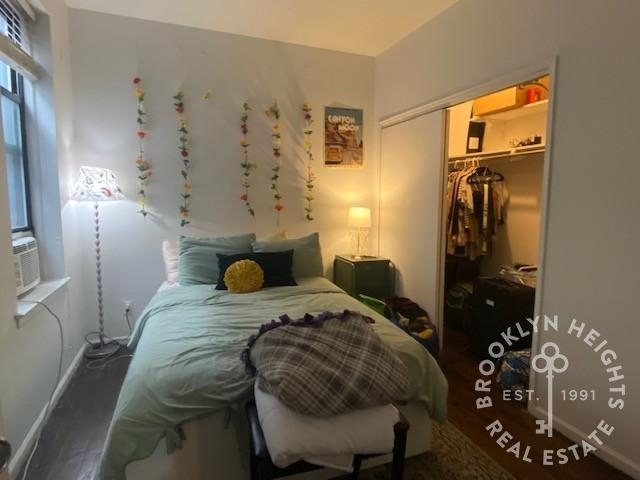 211 Clinton St. - Photo 6