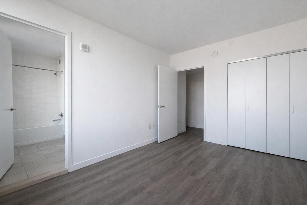 1524 Sheepshead Bay Road - Photo 4