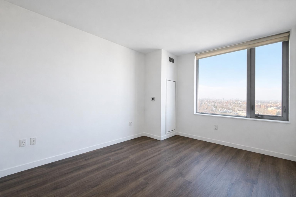 1524 Sheepshead Bay Road - Photo 3