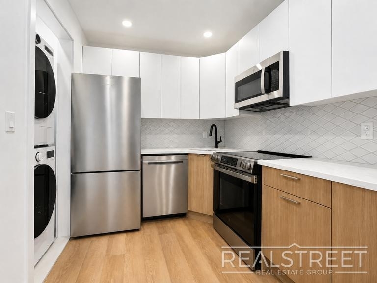 1260 Prospect Place - Photo 3