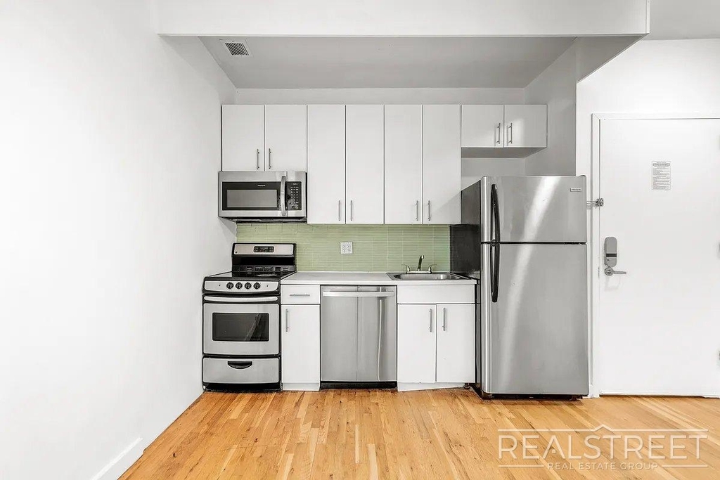 184 Noll Street - Photo 1