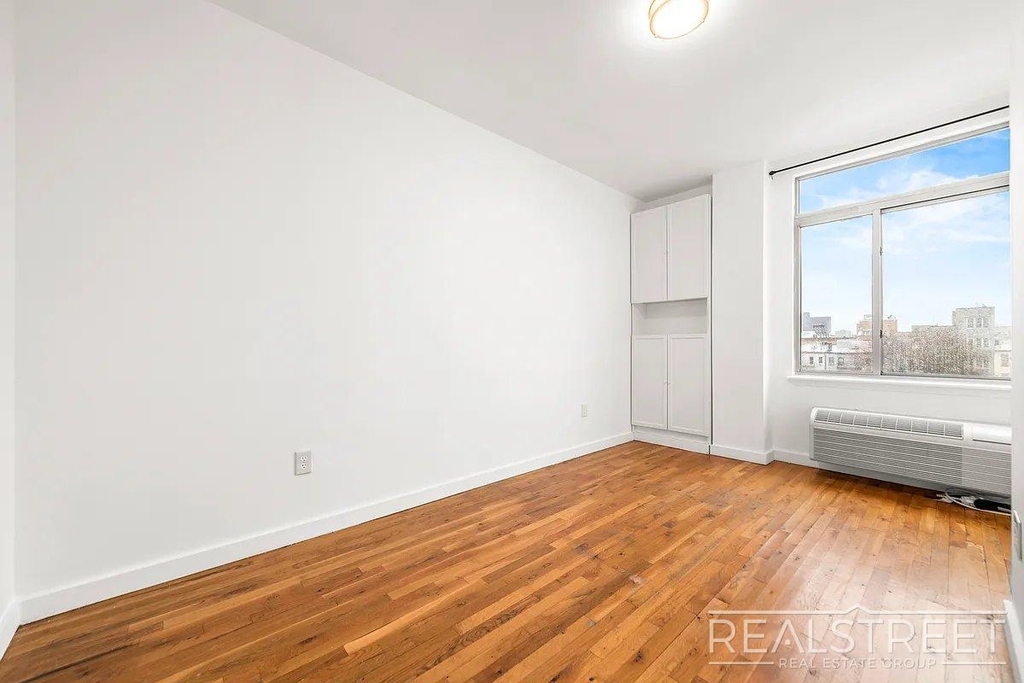 184 Noll Street - Photo 5