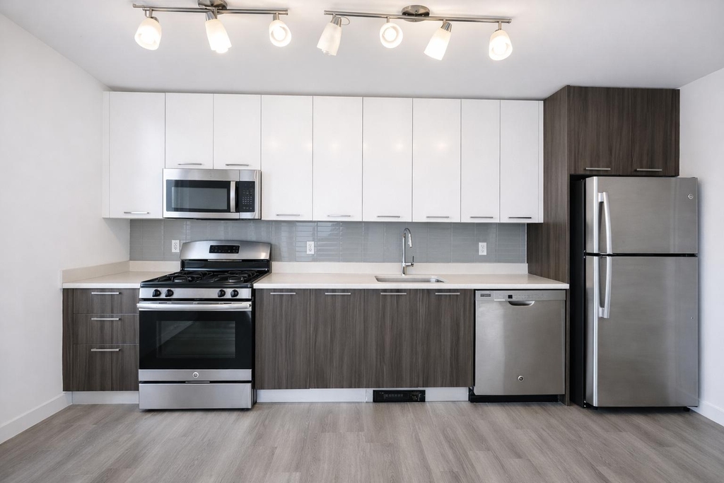 1524 Sheepshead Bay Road - Photo 6