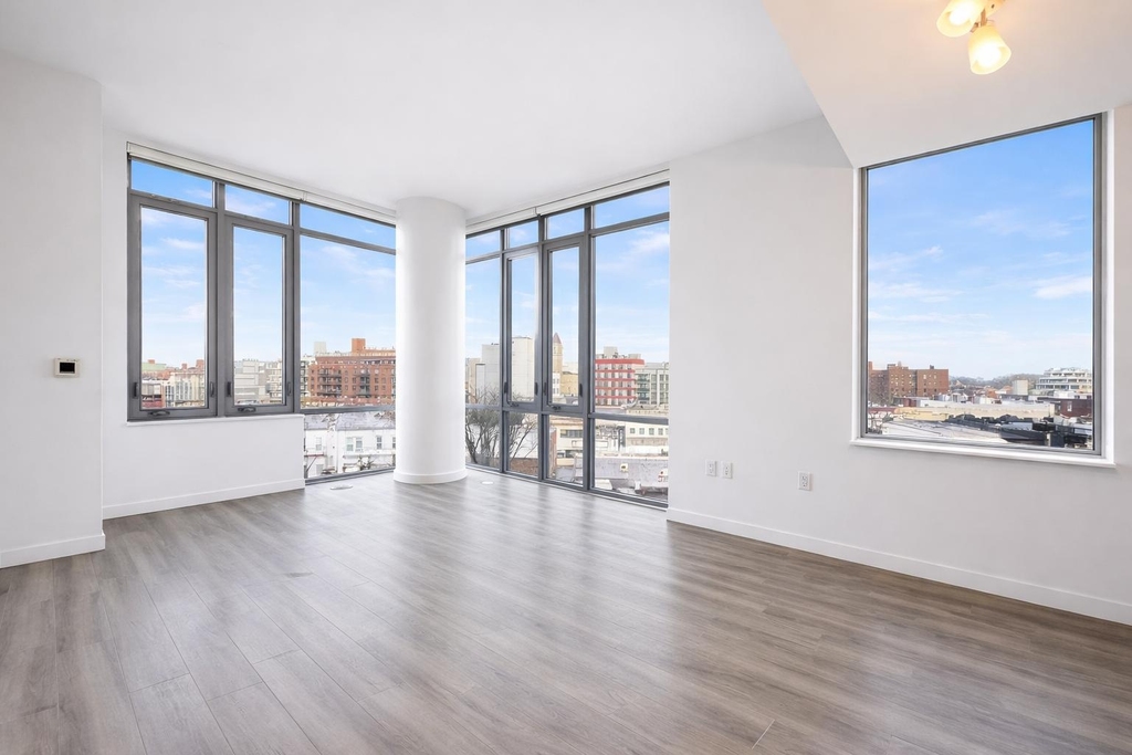 1524 Sheepshead Bay Road - Photo 2