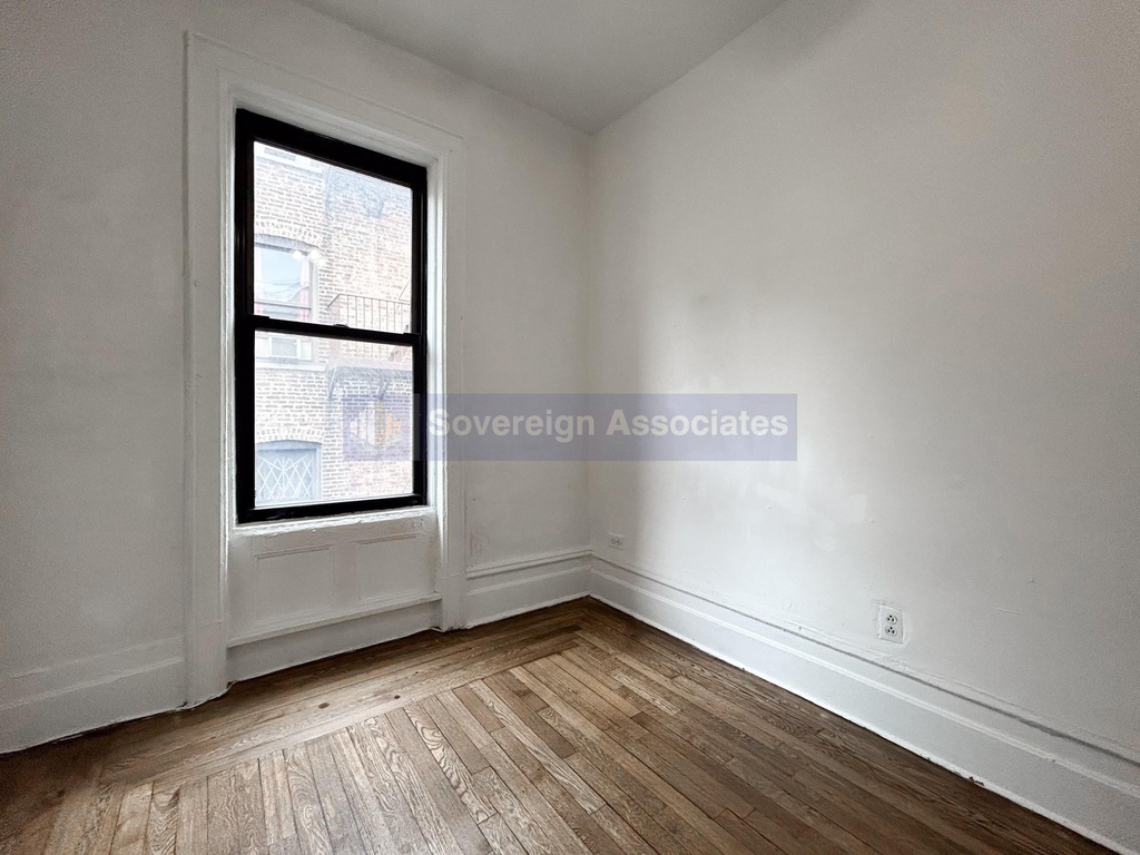 3139 Broadway - Photo 8