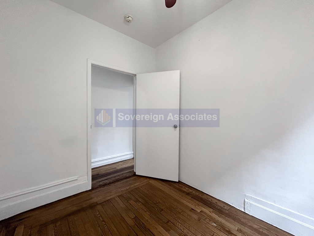 3139 Broadway - Photo 9