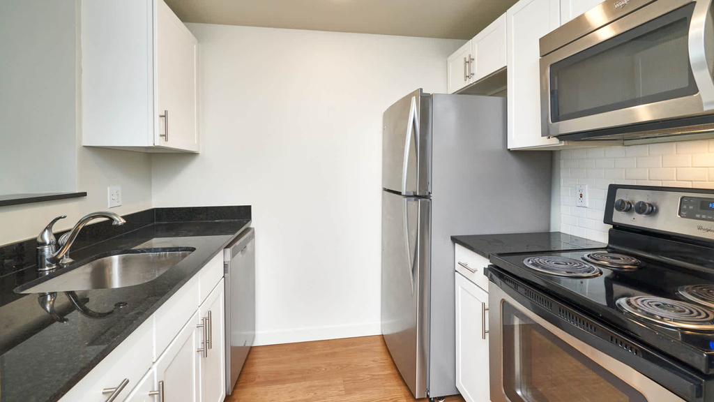 1221 First Avenue - Photo 14