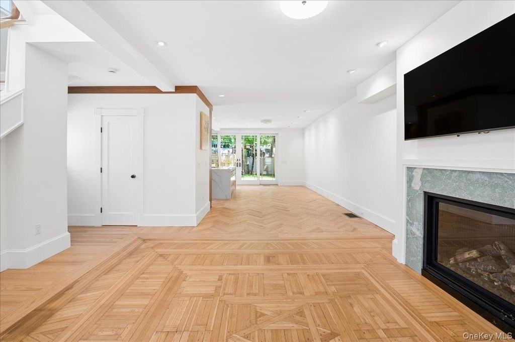 51 Main Street - Photo 7
