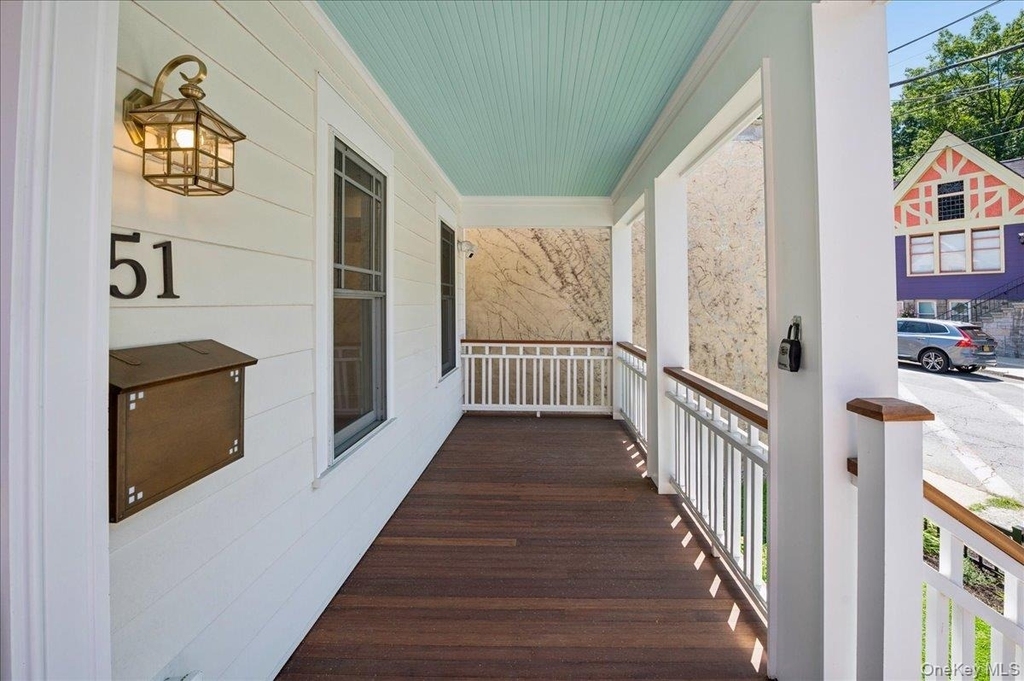 51 Main Street - Photo 3