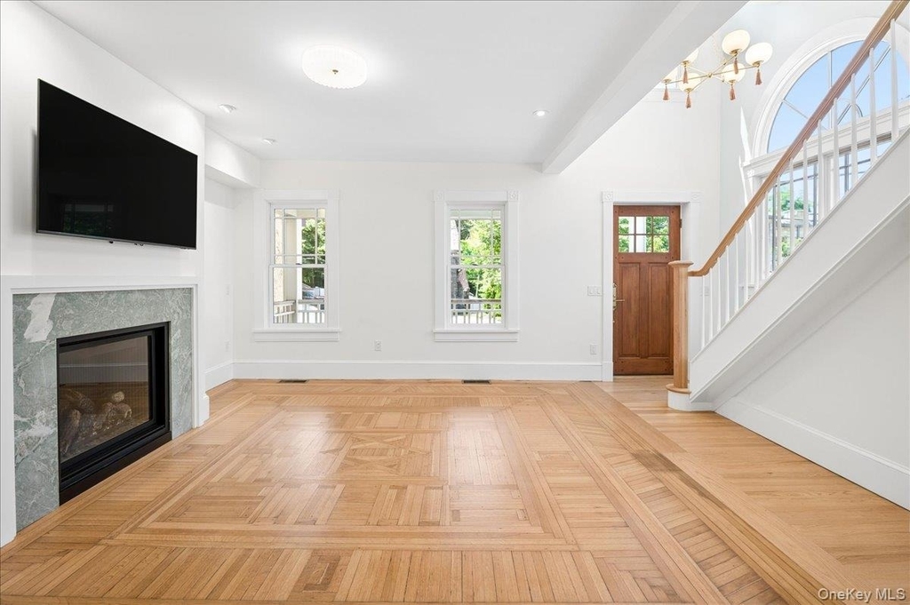 51 Main Street - Photo 6
