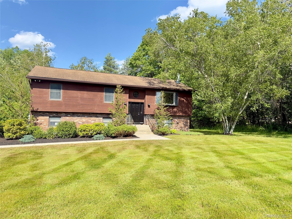 709 Bloomingburg Road - Photo 0