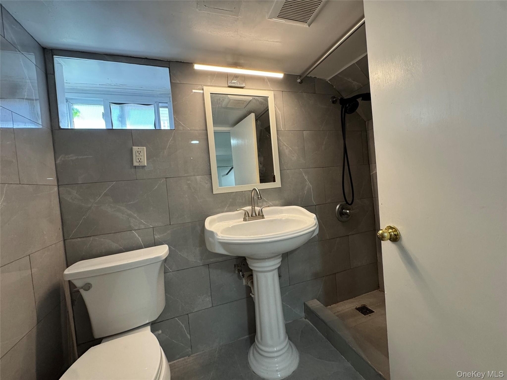 267 Plainfield Avenue - Photo 4