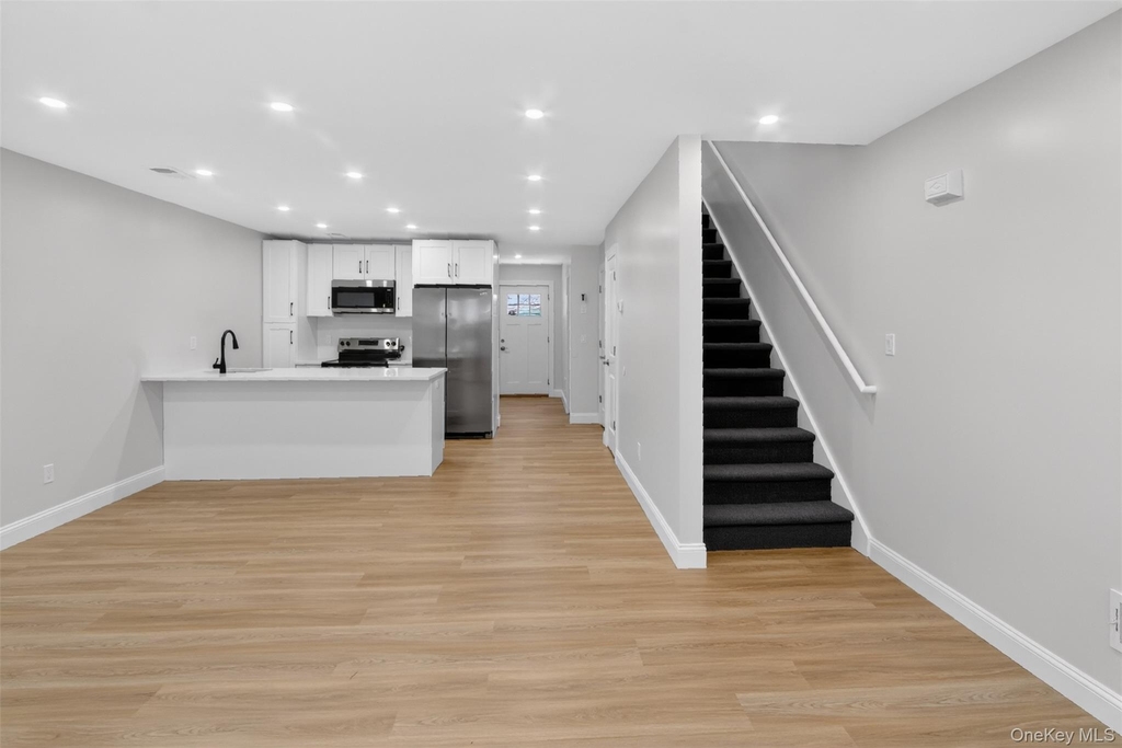 19 Hooker Street - Photo 2