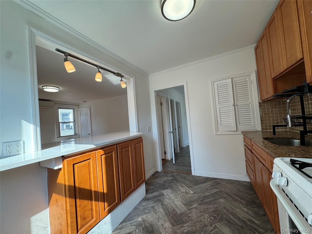 267 Plainfield Avenue - Photo 10