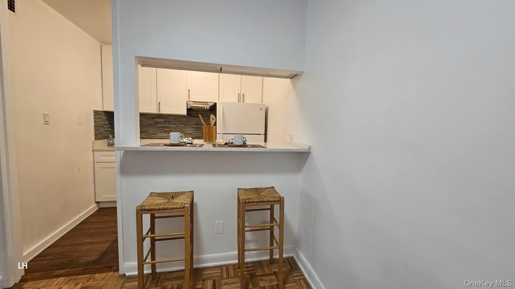 35-20 Leverich Street - Photo 9