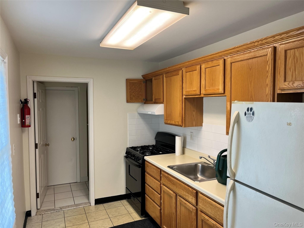 109 Main Street - Photo 2