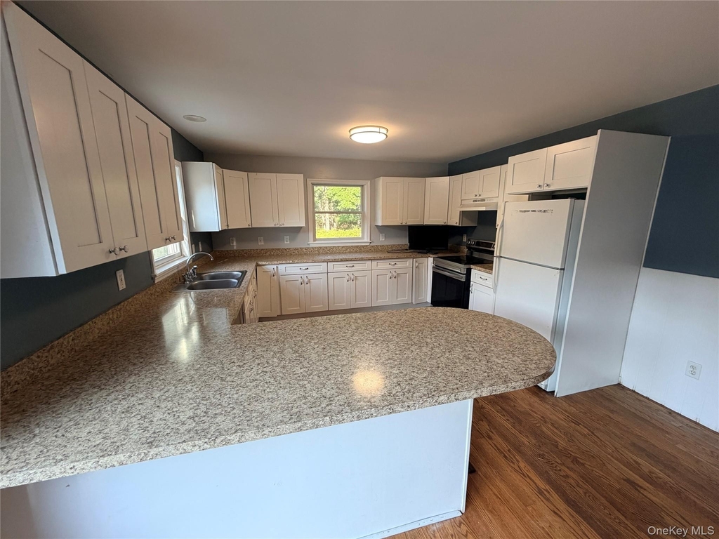484 N Magee Street - Photo 6
