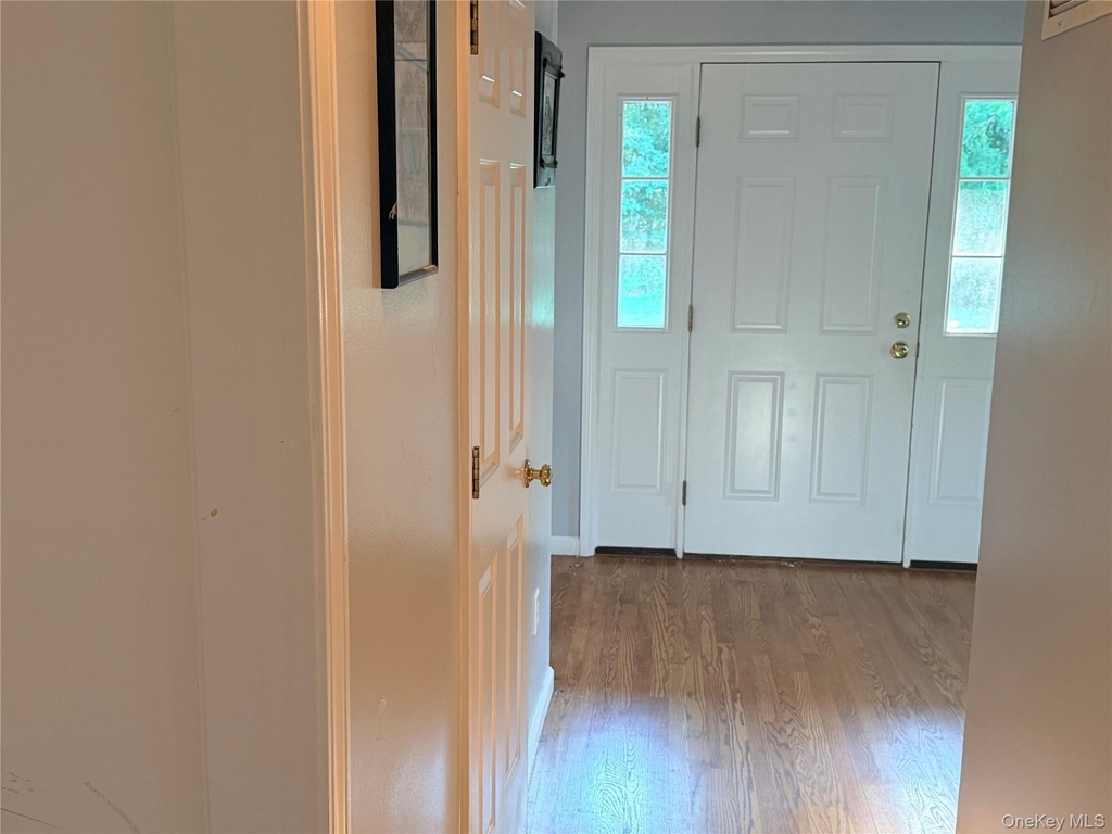 484 N Magee Street - Photo 9