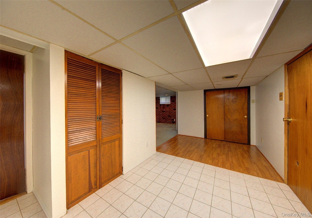 411 Saint John Place - Photo 22