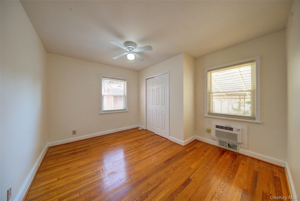 411 Saint John Place - Photo 16