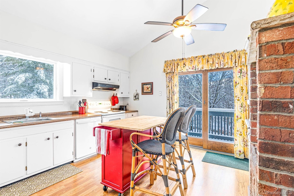 860 Hunns Lake - Photo 13