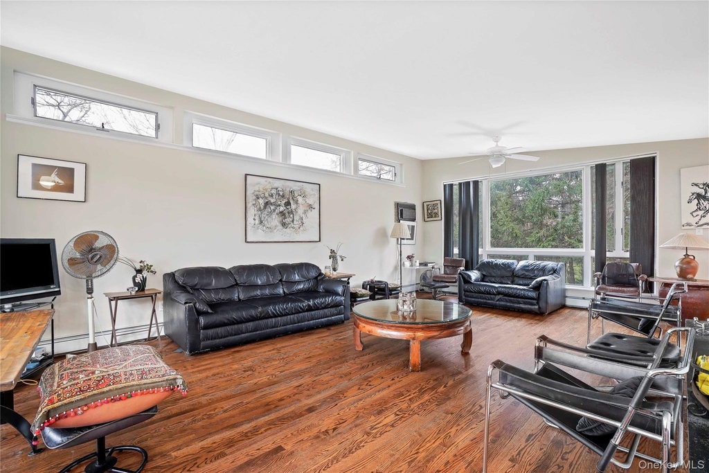 28 Sprain Valley Road - Photo 3