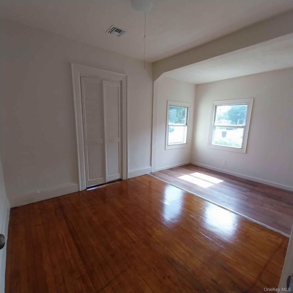 628 Hill Street - Photo 6