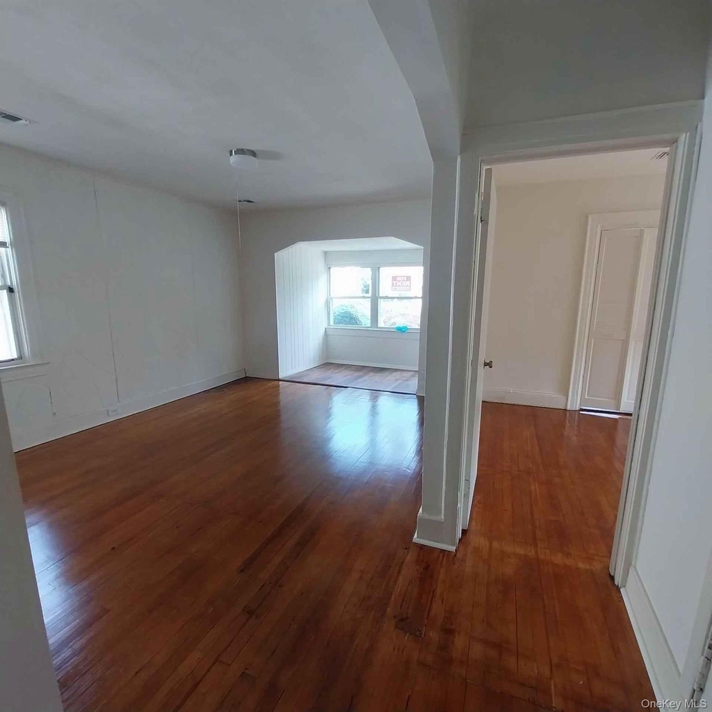 628 Hill Street - Photo 3