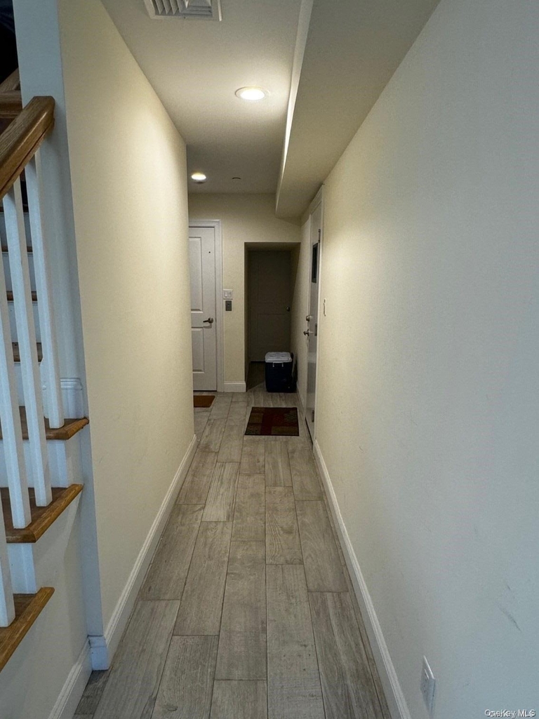 621 E Olive Street - Photo 2