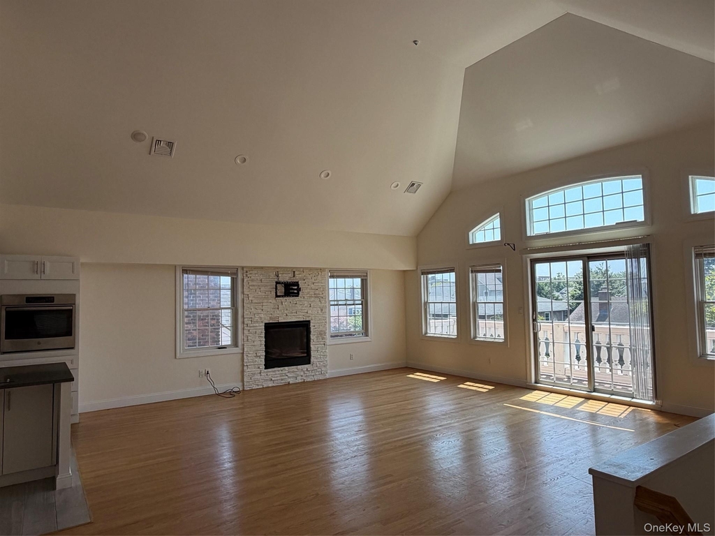 621 E Olive Street - Photo 8