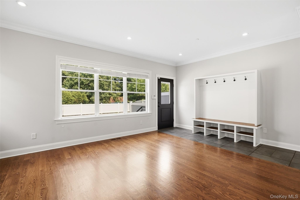 124-b Maple Avenue - Photo 10