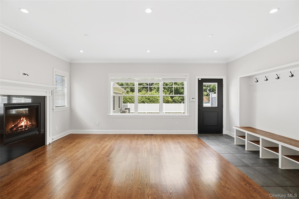 124-b Maple Avenue - Photo 8