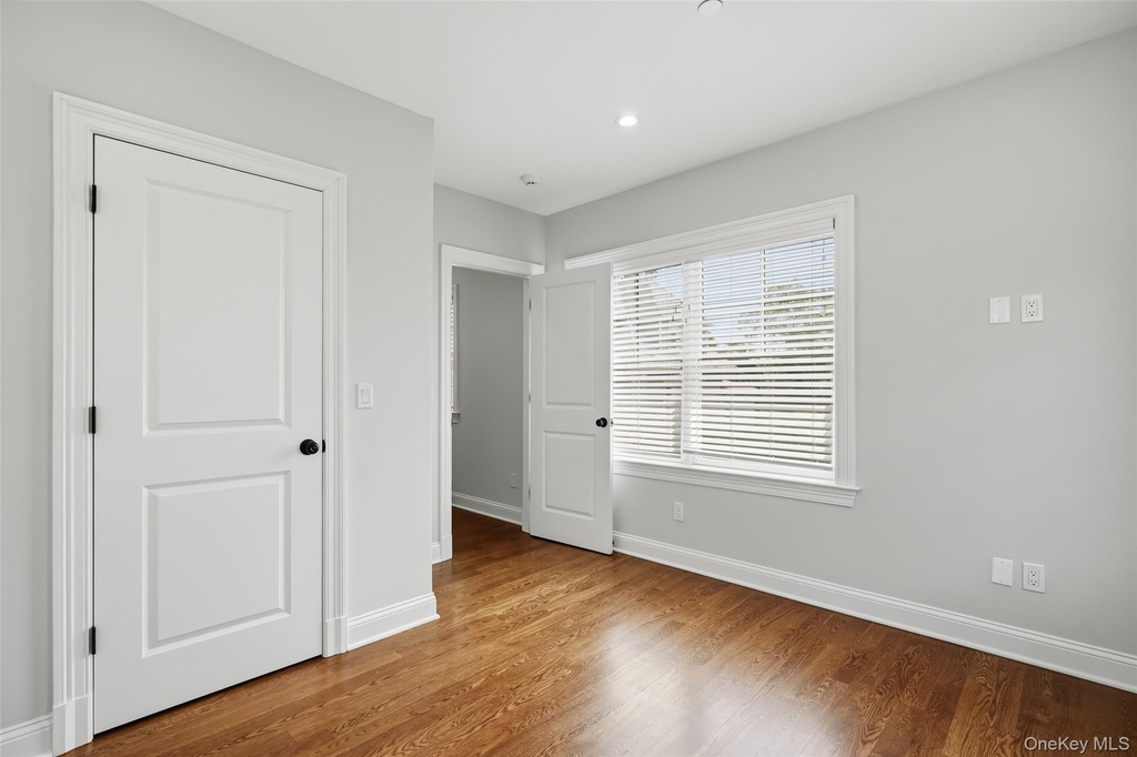 124-b Maple Avenue - Photo 16