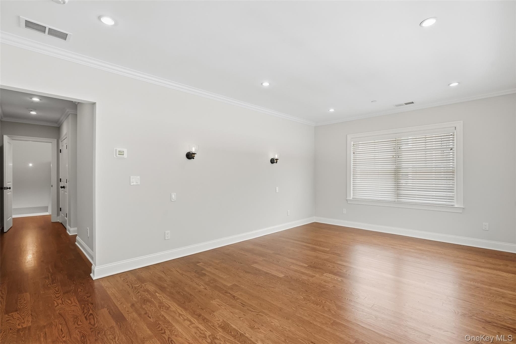 124-b Maple Avenue - Photo 18