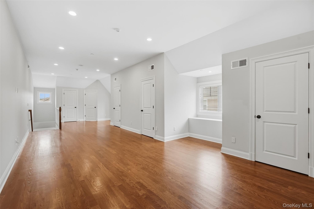 124-b Maple Avenue - Photo 22