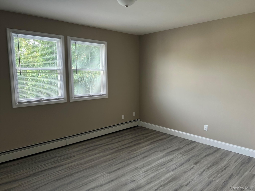 85 Ralph Avenue - Photo 11