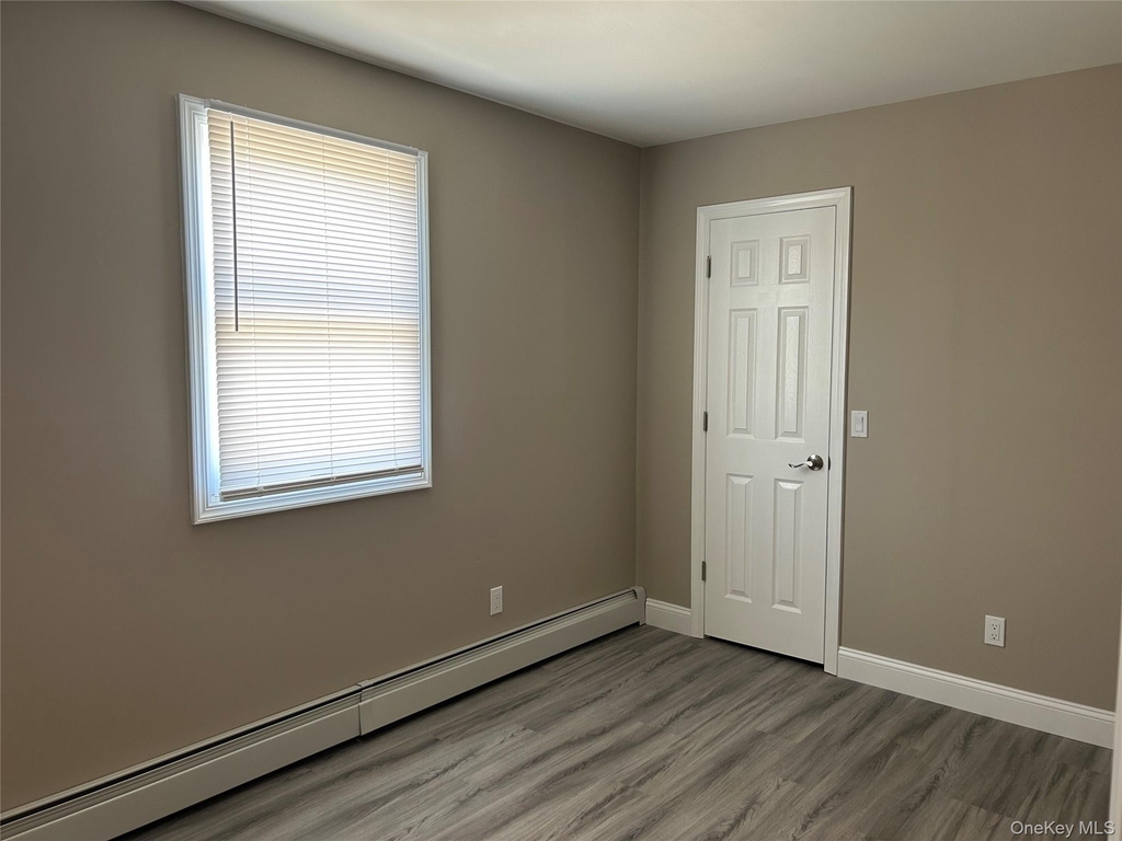 85 Ralph Avenue - Photo 9