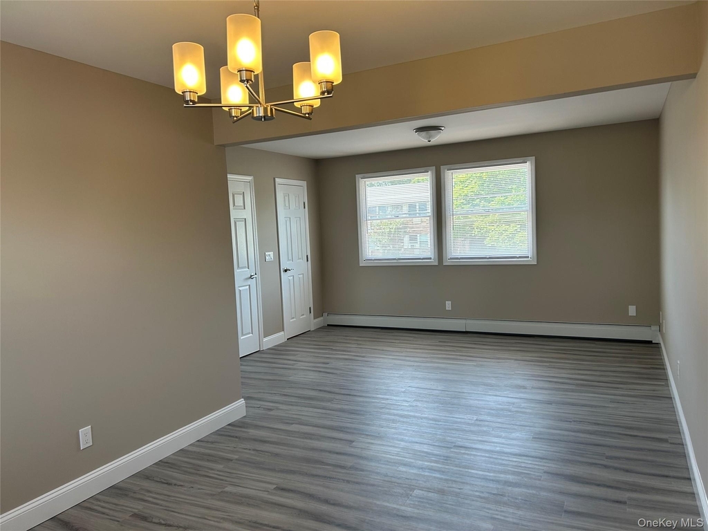 85 Ralph Avenue - Photo 8