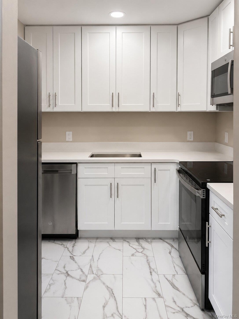 14 Scarborough Lane - Photo 6