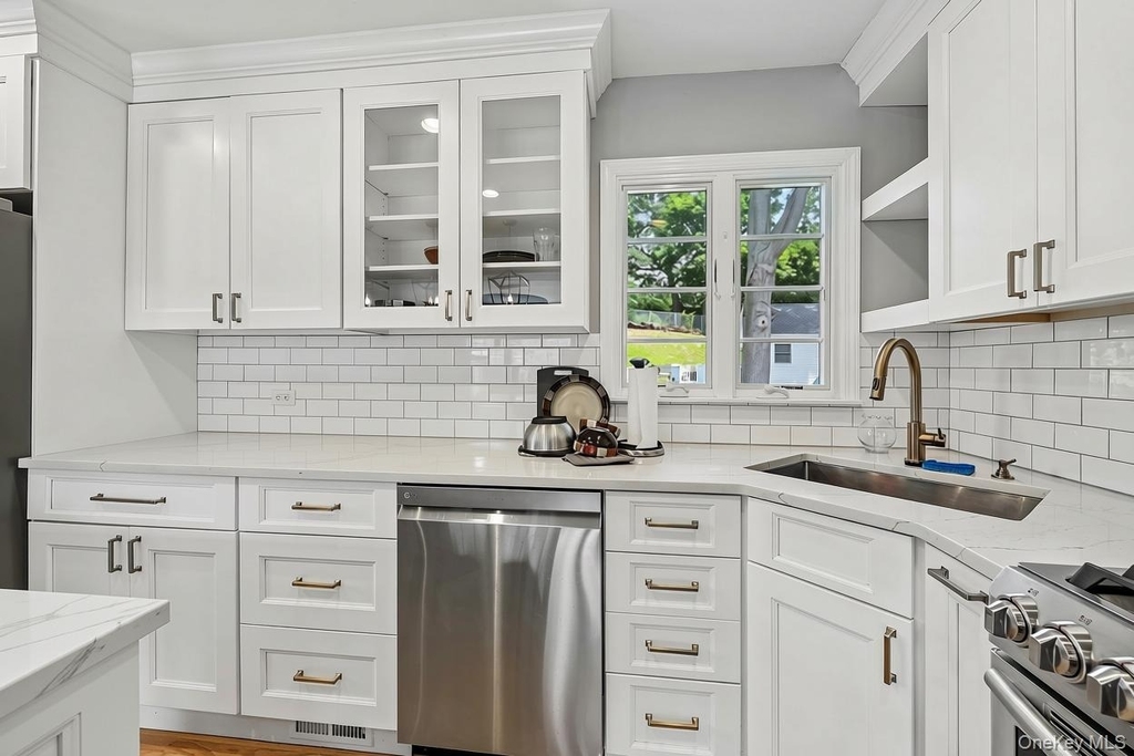 41 Sheldon Avenue - Photo 3
