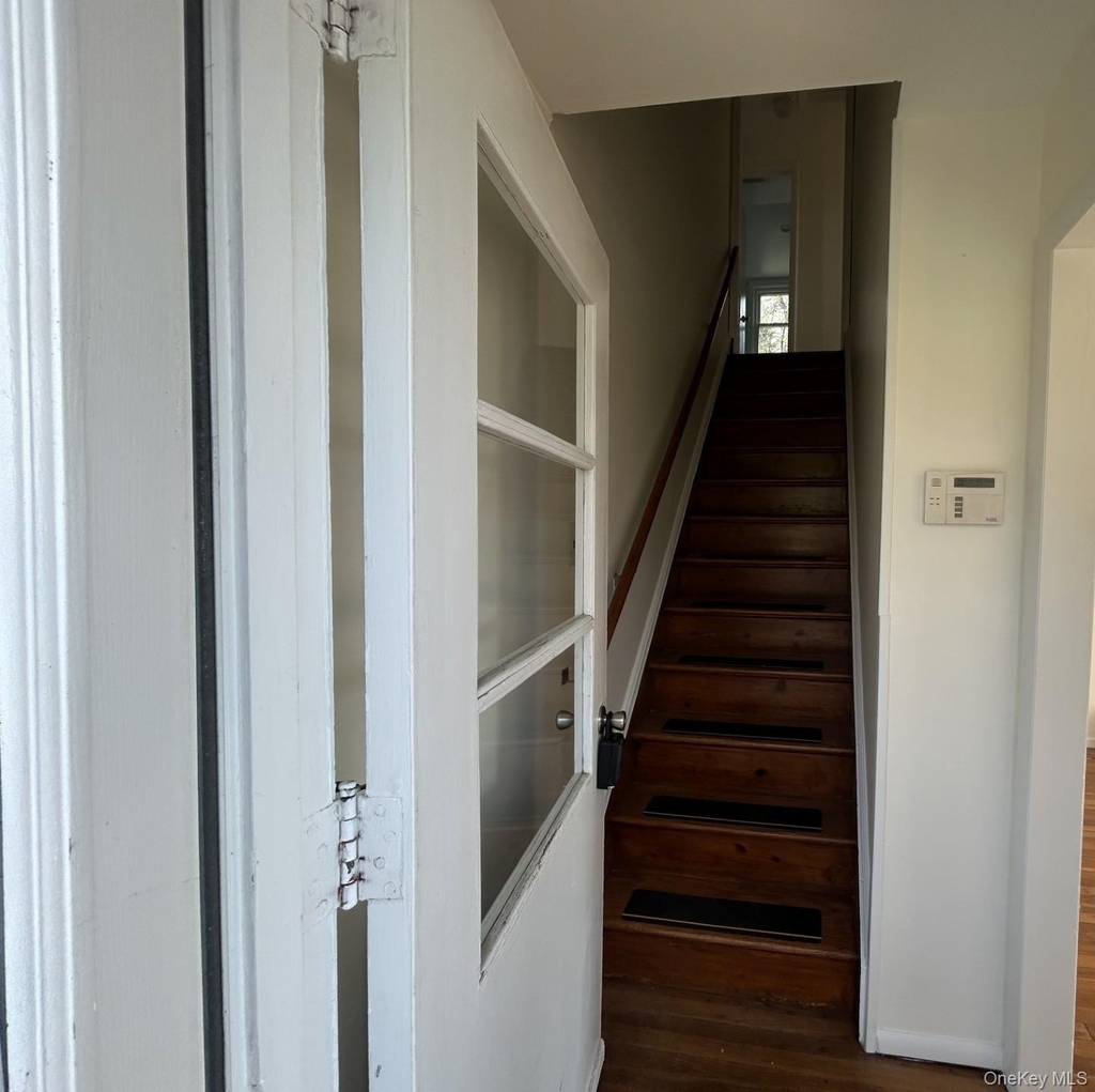 8 Ridge Street - Photo 3