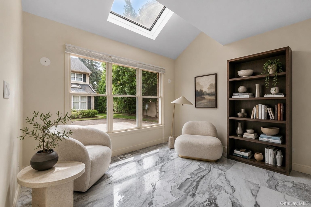 1180 E. Broadway - Photo 4
